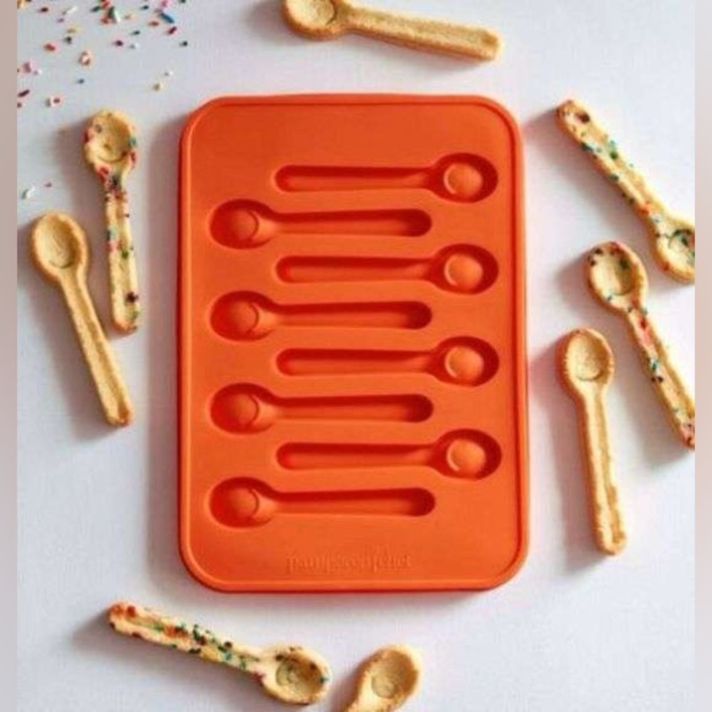 💚3/$30💚 Pampered Chef Orange Silicone spoon baking mold no. 1518